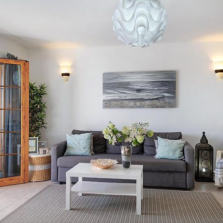 Puerto Chico T Apartment Плая Бланка Екстериор снимка