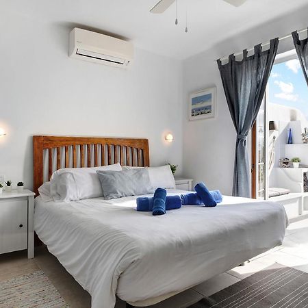 Puerto Chico T Apartment Плая Бланка Екстериор снимка
