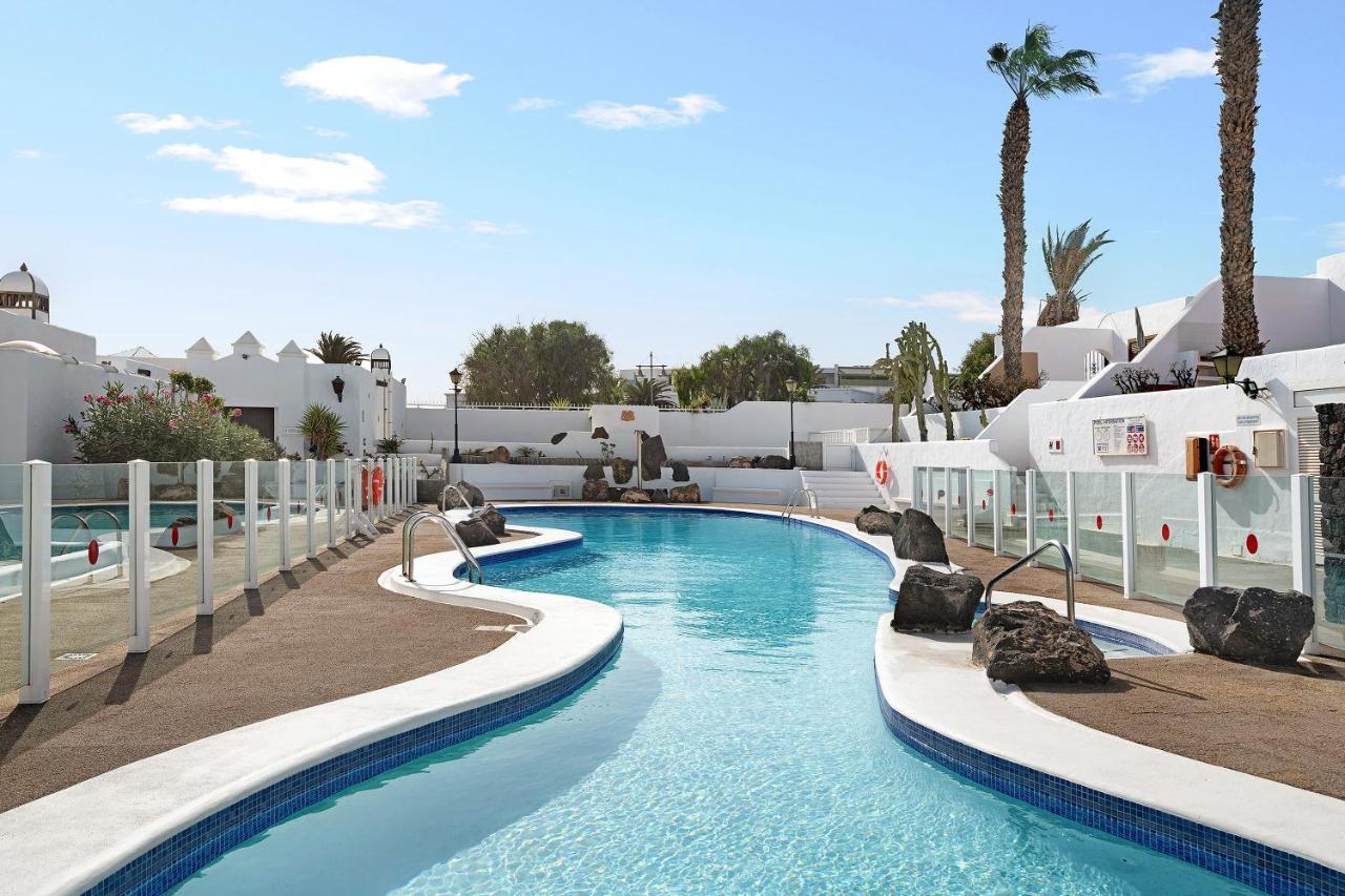 Puerto Chico T Apartment Плая Бланка Екстериор снимка