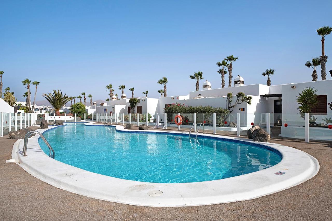 Puerto Chico T Apartment Плая Бланка Екстериор снимка